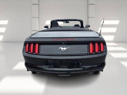 2015 Ford Mustang V6