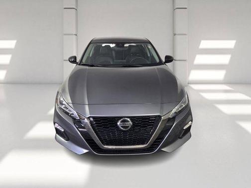 2022 Nissan Altima SR FWD