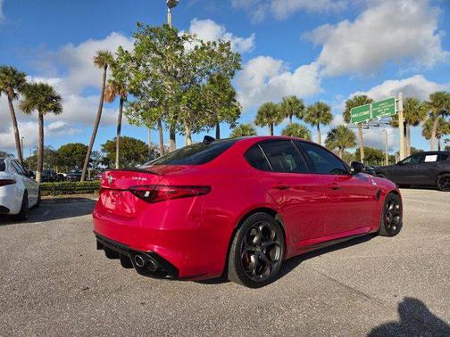 2023 Alfa Romeo Giulia Quadrifoglio