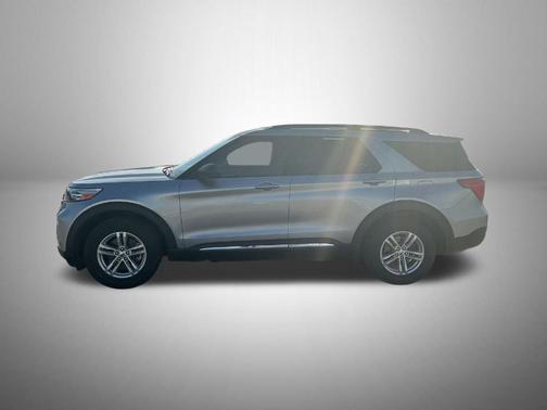 Iconic Silver Metallic 2020 Ford Explorer XLT