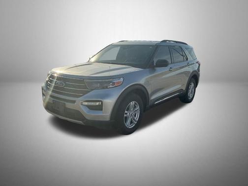 Iconic Silver Metallic 2020 Ford Explorer XLT