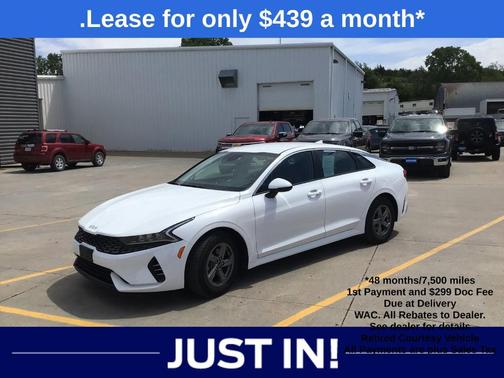 Glacial White Pearl 2023 Kia K5 LXS
