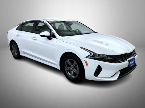 Glacial White Pearl 2023 Kia K5 LXS