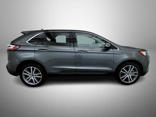 Carbonized Gray Metallic 2022 Ford Edge Titanium