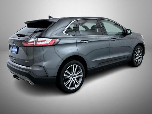Carbonized Gray Metallic 2022 Ford Edge Titanium
