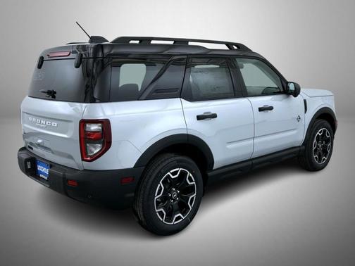 Space White Metallic 2026 Ford Bronco Sport Outer Banks