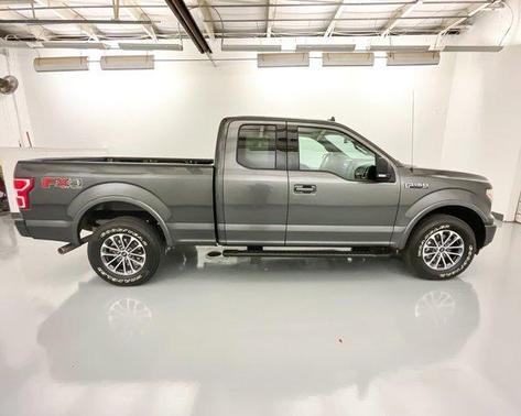 Photo 4 of 25 of 2020 Ford F-150 XLT