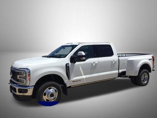 White Metallic 2023 Ford F-350 Lariat Super Duty
