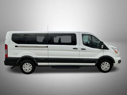 Oxford White 2022 Ford Transit-350 XLT