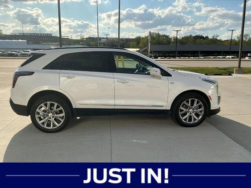 Crystal White Tri-Coat 2020 Cadillac XT5 Sport