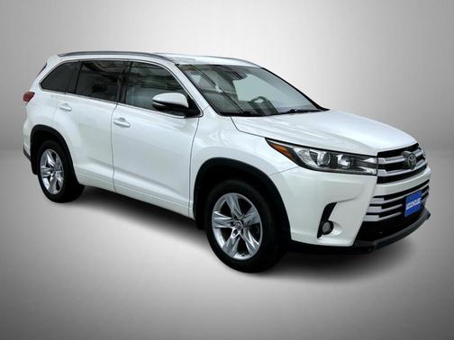 2017 Toyota Highlander Limited