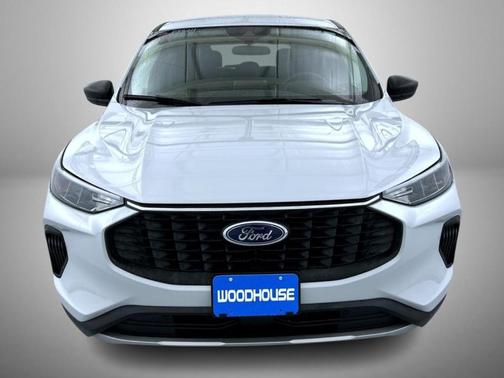 Silver Metallic 2025 Ford Escape Active