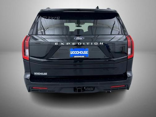 Agate Black Metallic 2027 Ford Expedition ACTIVE