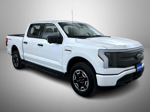 2023 Ford F-150 Lightning XLT