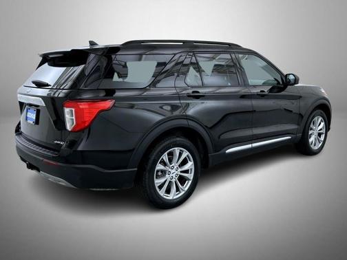 Agate Black Metallic 2023 Ford Explorer XLT