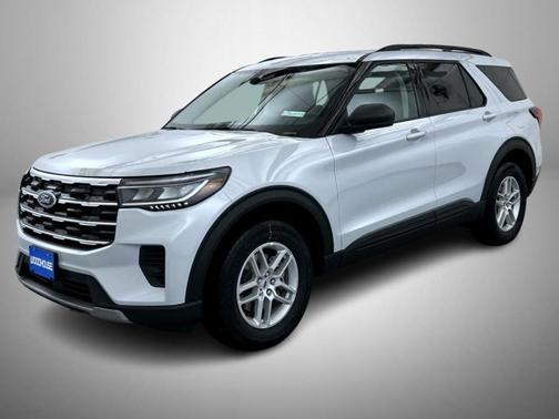 Space White Metallic 2026 Ford Explorer Active