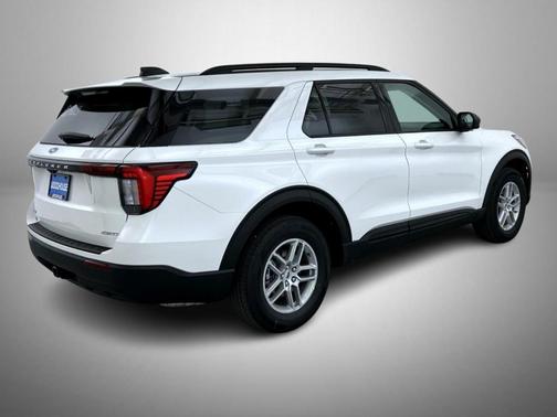 Star White 2026 Ford Explorer Active
