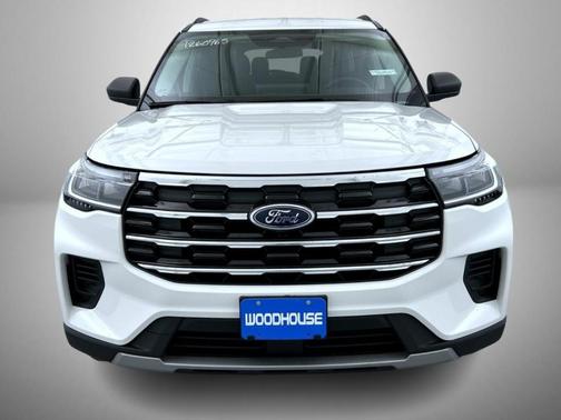 Star White 2026 Ford Explorer Active