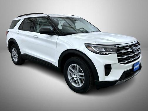 Star White 2026 Ford Explorer Active