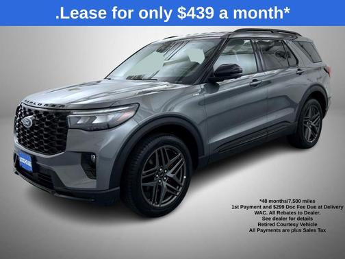 Gray Metallic 2025 Ford Explorer ST-Line