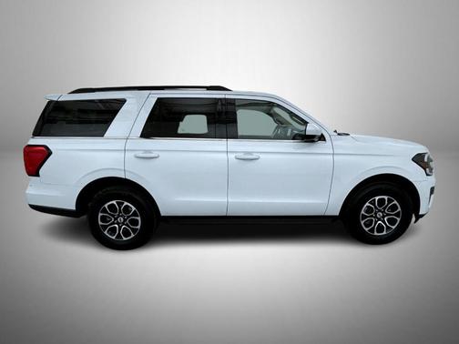 Oxford White 2024 Ford Expedition XLT