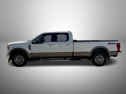 White 2022 Ford F-250 Lariat