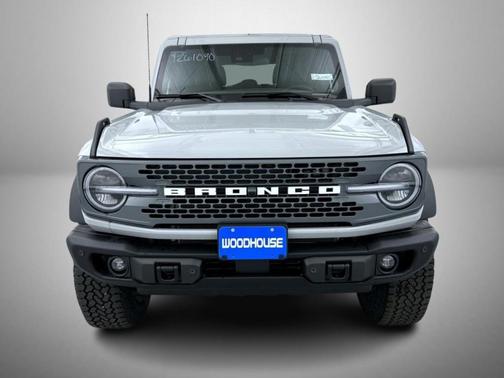 Avalanche Gray 2026 Ford Bronco Badlands