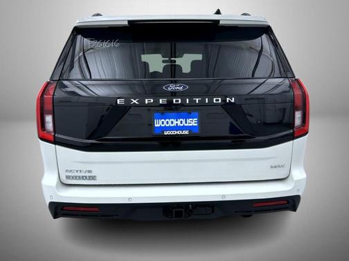 Star White 2026 Ford Expedition Max Active