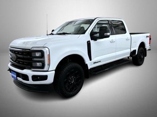 Oxford White 2023 Ford F-250 Lariat