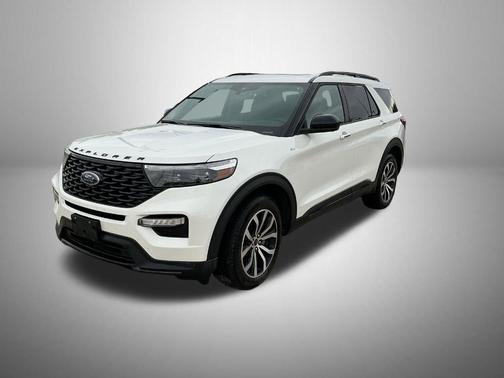 Star White 2023 Ford Explorer ST-Line