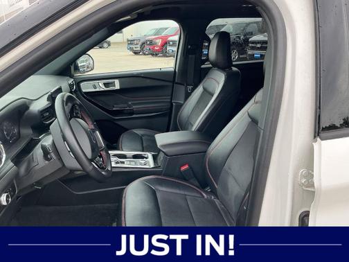Star White 2023 Ford Explorer ST-Line
