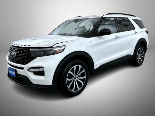 Star White 2023 Ford Explorer ST-Line