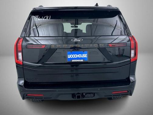 Agate Black Metallic 2026 Ford Expedition Tremor