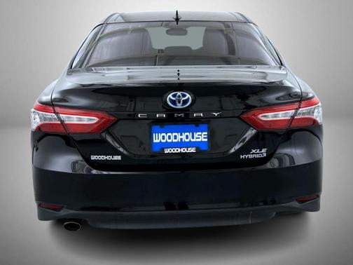 2020 Toyota Camry Hybrid XLE