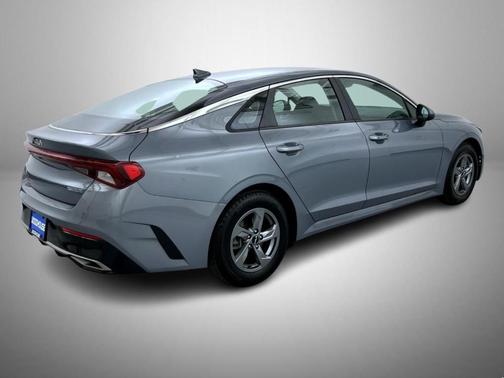 Everlasting Silver 2023 Kia K5 LXS