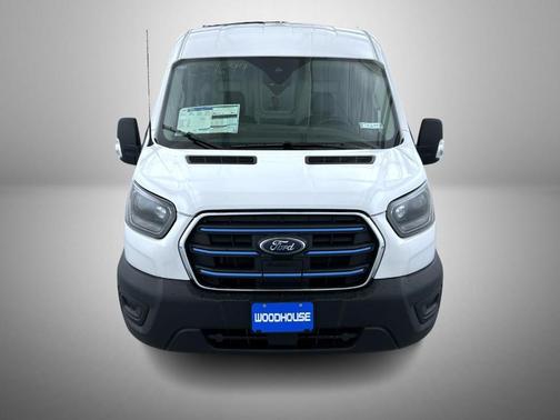 2025 Ford E-Transit Base