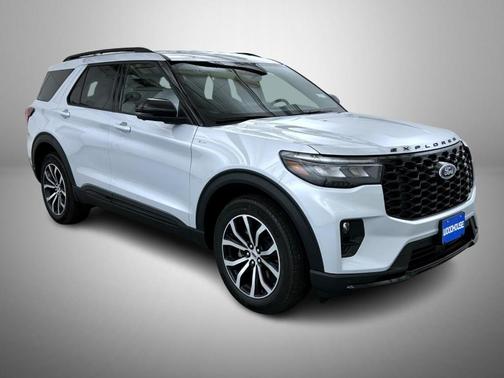 Space White Metallic 2026 Ford Explorer ST-Line