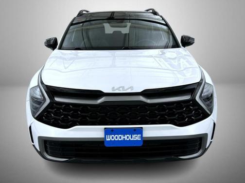 Glacial White Pearl 2024 Kia Sportage X-Line