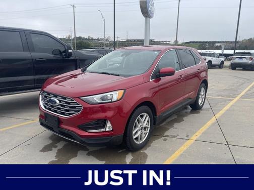Red Metallic 2022 Ford Edge SEL
