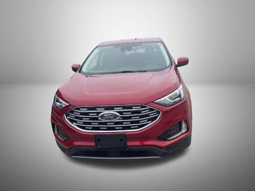 Red Metallic 2022 Ford Edge SEL