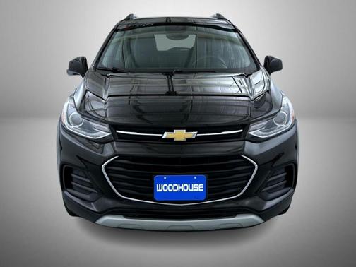 Mosaic Black Metallic 2021 Chevrolet Trax LT