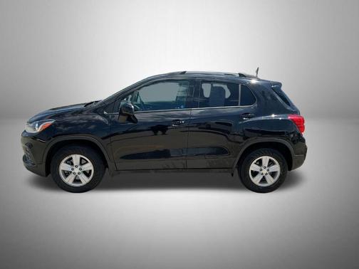 Mosaic Black Metallic 2021 Chevrolet Trax LT