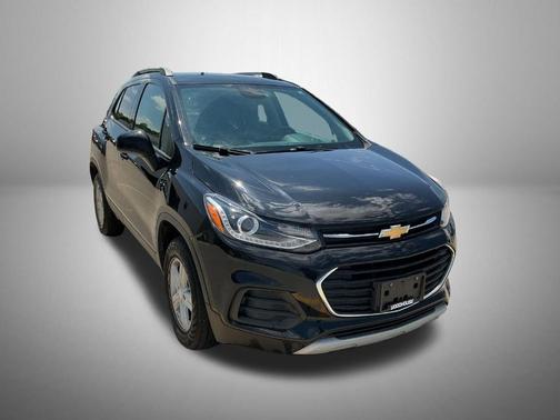 Mosaic Black Metallic 2021 Chevrolet Trax LT