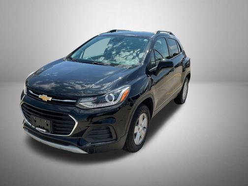 Mosaic Black Metallic 2021 Chevrolet Trax LT