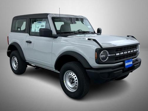 Avalanche Gray 2026 Ford Bronco Base