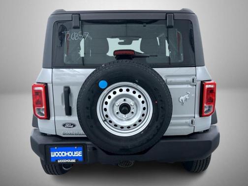 Avalanche Gray 2026 Ford Bronco Base