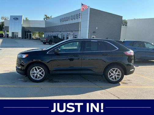 Black Metallic 2024 Ford Edge SEL