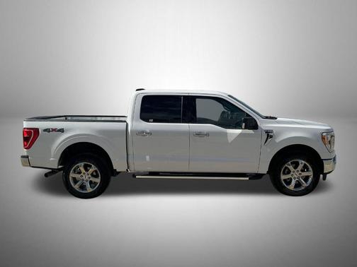 Oxford White 2022 Ford F-150 XLT