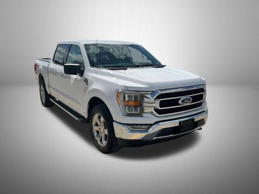 Oxford White 2022 Ford F-150 XLT