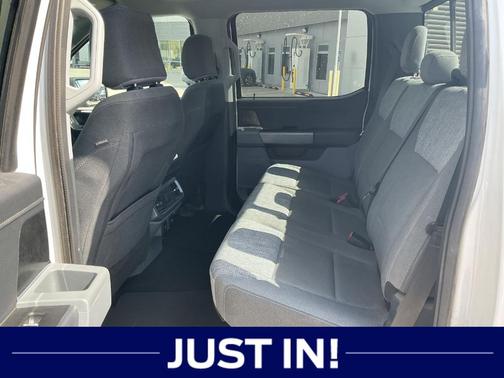 Oxford White 2022 Ford F-150 XLT